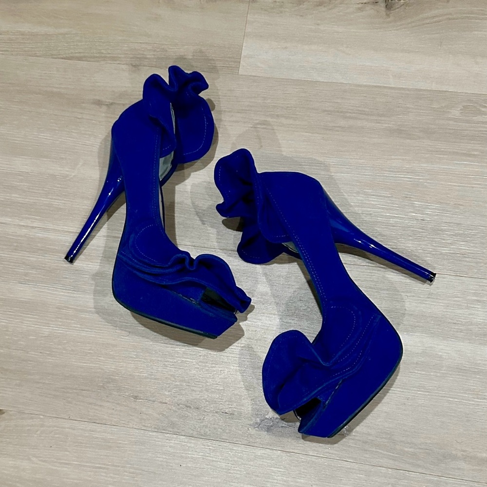 Dollhouse Blue Stiletto Heels Suede Finish